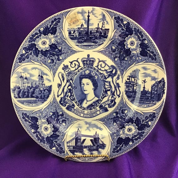 シルバージュビリーキャビネットプレート エリザベス2世 1977年