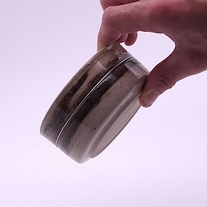Kleine Keramikschale, 150 ml, Steingutschale, Eisenoxidglasur, drahtumwickelt
