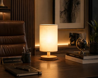 Lámpara de mesa nórdica zen de madera, pantalla de tela, luz LED cálida y suave (alimentada por USB)