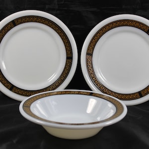 Pyrex Tableware Ebony Fleur De Lis Pattern 2 Bread and Butter Plates 1 Cereal Bowl