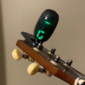 Robo Tuner - Chromatic tuner for guitar, bass, banjo, mandolin, ukulele