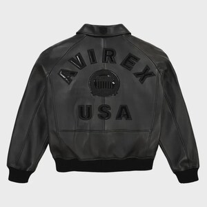 Svart bomberjacka i lammskinn för män | Flygjacka i Avirex-stil bild 2