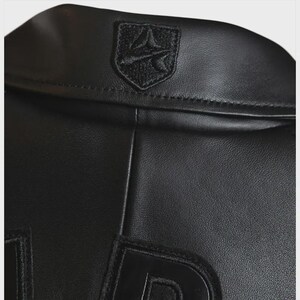 Svart bomberjacka i lammskinn för män | Flygjacka i Avirex-stil bild 5