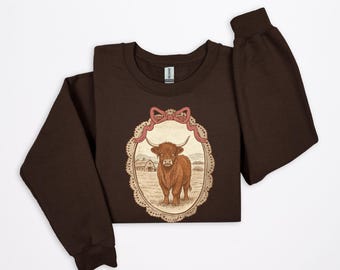 Highland Cow Sweatshirt Western Graphic Crewneck Unisex Cozy Trendy Streetwear Rustic Farm Shirt