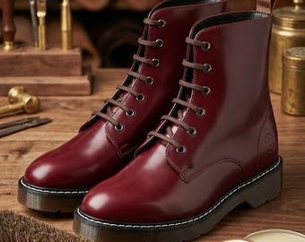 Botas veganas punk NAE – Burdeos con cordones, hechas a mano en Portugal – Calzado sostenible