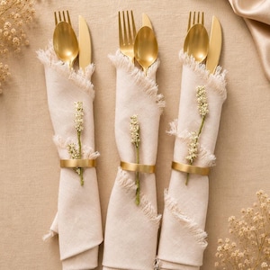 Gold Cutlery Set Wedding Place Setting Bridal Shower Table Baby Shower Tablescape Boho Wedding Reception Luxury Disposable Tableware Elegant