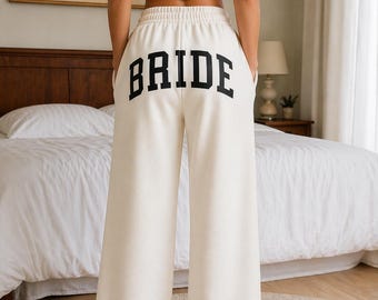 Pantalones deportivos de novia de pierna ancha color crema Regalo nupcial para el día de la boda Atuendo acogedor para la despedida de soltera Regalo para la luna de miel de la novia Novia personalizada en la espalda