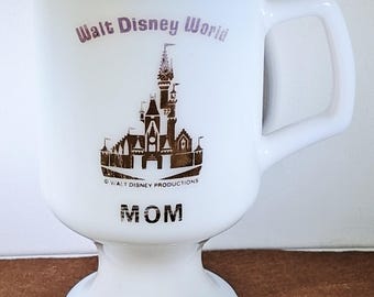 Walt Disney World Mom Milk Glass Pedestal Mug – Vintage Walt Disney Productions – Cinderella Castle – 1970s Souvenir Cup
