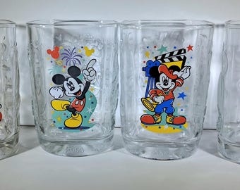 Juego de 4 vasos de Mickey Mouse de McDonald's, conmemorativos de la celebración del 2000 en Disney World.