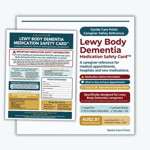 Peut inclure: Une carte de sécurité des médicaments pour la démence à corps de Lewy sur fond blanc, avec des blocs de texte bleu sarcelle foncé, bordeaux et or. La carte comprend des sections pour les informations patient et les conseils de sécurité.