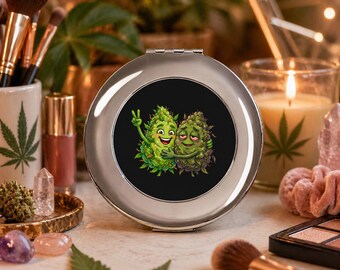 Espelho de viagem compacto com botões de cânhamo felizes se abraçando e fazendo o sinal de paz | Arte fofa de cannabis