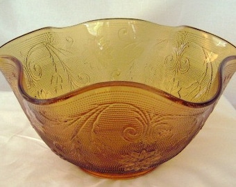 Tiara Indiana Glassware Crimped Salad Bowl