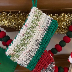 Mini Stockings  // Crochet Stocking