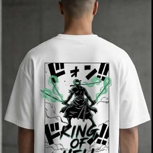 Puede incluir: Un juego de tres tazas de cerámica con un acabado moteado y mate. Cada taza presenta un color diferente: azul claro, crema y gris. Las tazas tienen un diseño simple y moderno y un asa cómoda.