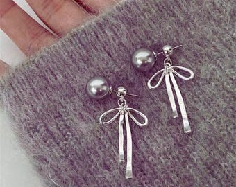 Pärlörhängen med rosett Silverörhängen med rosett Grå pärlörhängen Eleganta minimalistiska smycken Present till kvinnor