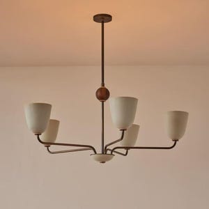 Lámpara de araña moderna de mediados de siglo, lámpara colgante de latón de 5 luces, lámpara de techo con pantalla color marfil, lámpara de comedor minimalista de estilo vintage.