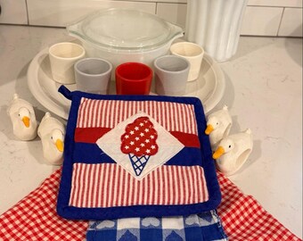 Vintage Americana BBQ & Entertaining Lot – Just in Time for America's 250th! | Pyrex Bakeware | Patriotic Decor | Americana Table