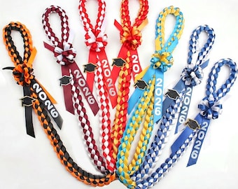 Personalized Graduation Lei, Custom Ribbon Lei for Graduate, School Colors Satin Lei, Class of 2026 Gift, Graduation Cap Charm,