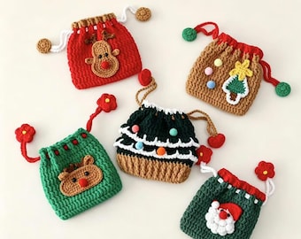 Bolsita navideña de ganchillo hecha a mano con cordón ajustable, mini bolsa de regalo de Papá Noel con diseño de renos (10 cm x 11 cm)
