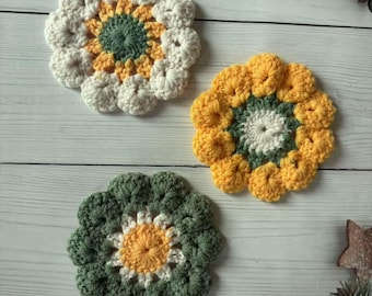 手編みの花柄コースター、ボヘミアン風ひまわりコーヒーカップマット、ニットのキッチンテーブルデコレーション