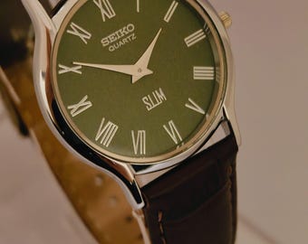 Reloj Seiko Slim Tank de cuarzo vintage – esfera verde con números romanos – Restaurado – Reloj clásico unisex
