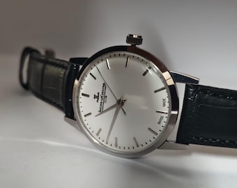 Reloj Jaeger-LeCoultre con correa de cuero negro