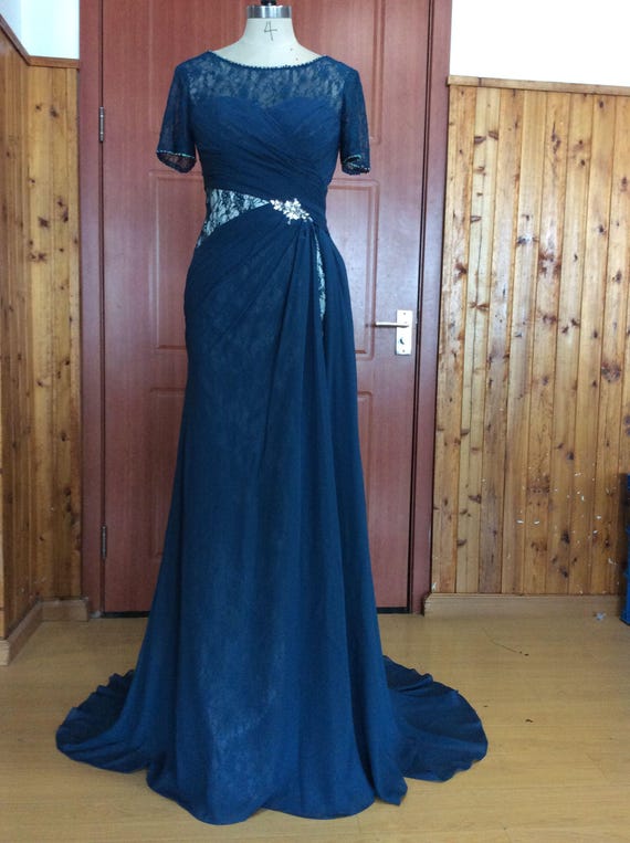 Chic Navy Blue Lace Overlay Chiffon Gown With Short Sleeves and Beaded Waist Accents