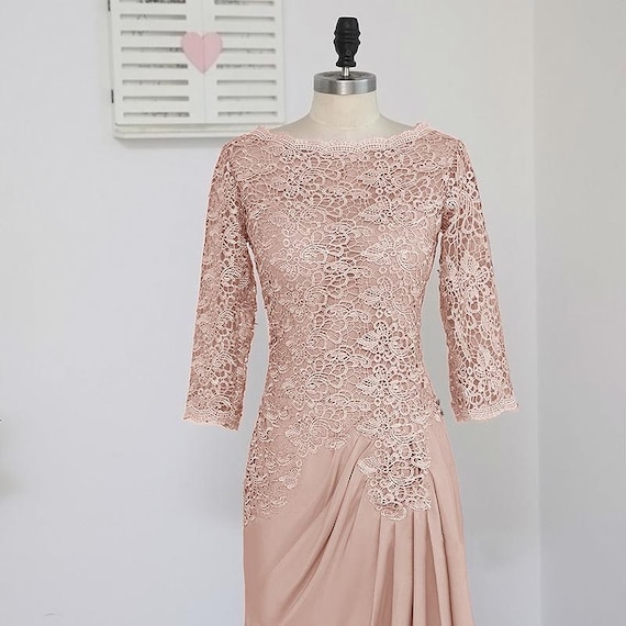 Elegant Long Lace Evening Gown With 3/4 Sleeves - Blush Pink Formal Dress for Women