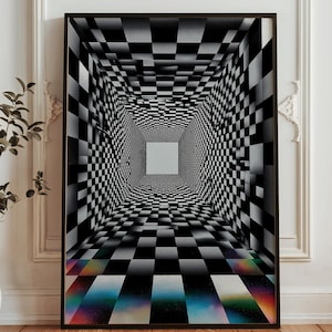 Könnte beinhalten: Gerahmter Kunstdruck mit einer schwarz-weißen Schachbrett-Optik-Illusion. Das Kunstwerk zeigt einen tunnelartigen Blick mit einer quadratischen Öffnung am Ende. Der untere Teil des Drucks hat einen farbenfrohen, irisierenden Effekt.
