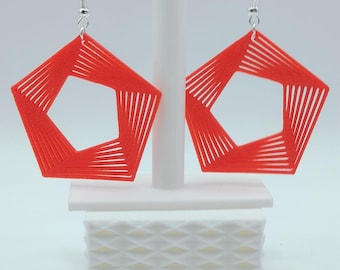 Orecchini pentagonali grafici realizzati con stampa 3D | Gioielli contemporanei ultraleggeri in PLA, design geometrico a linee cubiche
