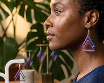 Geometric Triangle Art Deco Earrings – Modern Minimalist Style
