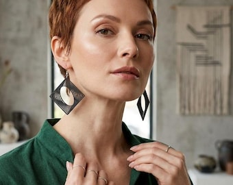 Boucles d'oreilles pendantes géométriques carrées