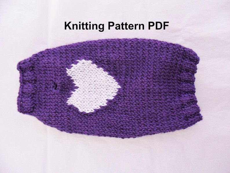 Heart dog sweater knitting pattern PDF, small dog sweater image 1
