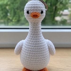 Mönster för virkad nyckelring till minigås, handledning för Amigurumi-berlock till fågelväska (PDF)