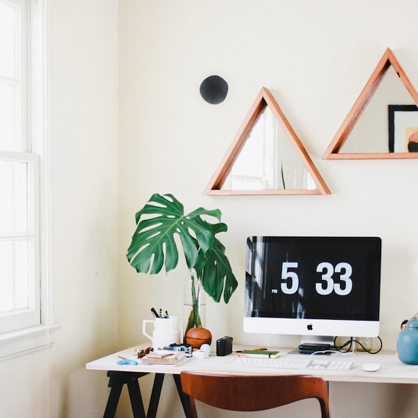 Triangulaire miroir - Grange bois miroir - cadre à suspendre de récupération bois Decor rustique moderne maison-Triangle étagère - murale en bois Art - livraison gratuite