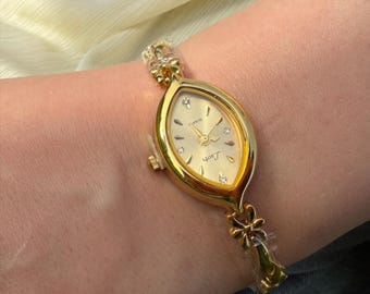 Gold Women's Watch - Retro French Design, Small Face Quartz Wristwatch, Elegant Waterproof Jewelry Watch, Minimalist Luxury Gift for Her