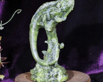 Natural Green Jade Hand Carved Chameleon Sculpture, Crystal Lizard Carving
