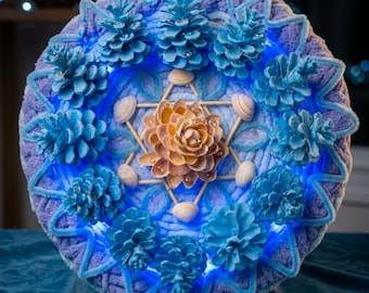 Boho mandala kunst aan de muur, dennenappel nachtlampje, gehaakt decor heilige geometrie