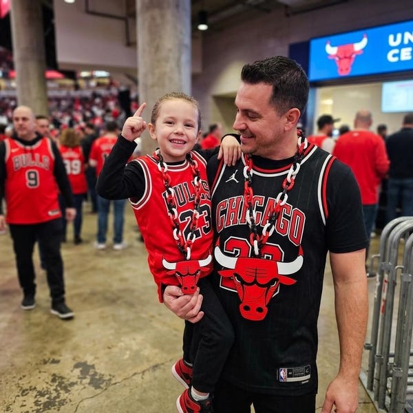 Chicago Bulls sportketting, verkrijgbaar in maten voor volwassenen en kinderen.