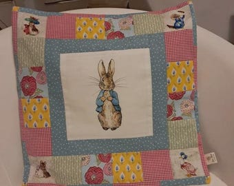Housse de coussin Peter Rabbit