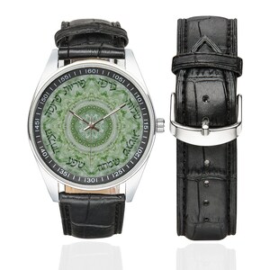Letras hebreas de acero inoxidable Reloj de palabras de bendición con elegante correa de cuero, reloj judío de lujo, pequeño reloj de pulsera elegante para hombres