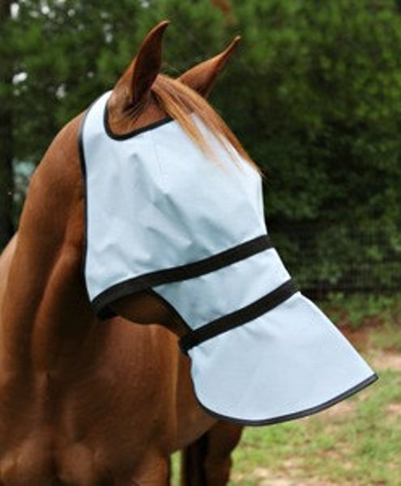 90% UV-tauglicher Vollgesichtsschirm für Pferde mit weißen Schnauzen und  Gesichtern. Toller Sonnenschutz von Nag Horse Ranch - .de