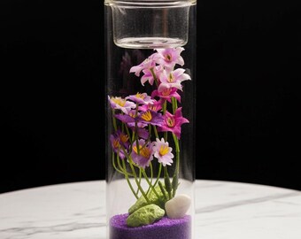 Kreativer Glaskerzenhalter mit künstlichem Pflanzendekor, künstlerischer Kerzenständer, einzigartiges Geburtstagsgeschenk für Kinder und gemütliches Home-Styling