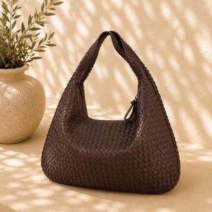 Borsa a mano in pelle intrecciata da donna | Borsa a tracolla con tracolla larga | Borsa hobo boho marrone | Shopper con scomparti interni