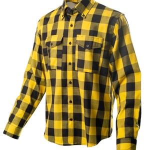 Op de afbeelding: Geel en zwart geruit overhemd met twee borstzakken. Het shirt met lange mouwen heeft een klassieke kraag en zwarte knopen. De stof heeft een opvallend ruitpatroon, perfect voor vrijetijdskleding.