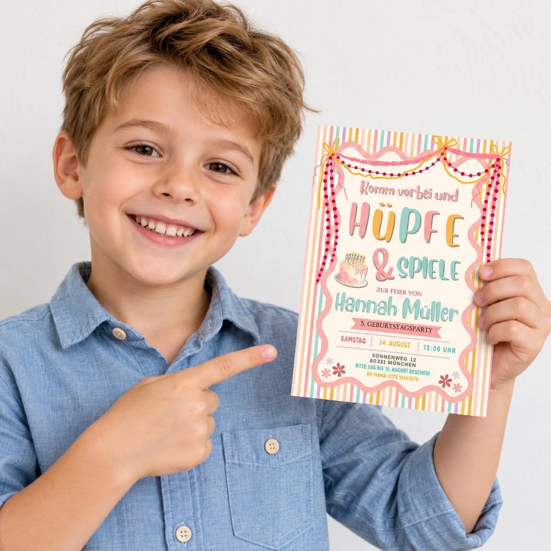 May include: A rectangular birthday party invitation card featuring a pastel striped border, pink scalloped frame, and illustrations of a cake and streamers. The text reads: Komm vorbei und H&Uuml;PFE & SPIELE zur Feier von Hannah M&uuml;ller 5. GEBURTSTAGSPARTY.