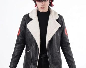 Giacca/Costume in pelliccia sintetica replica di Shadow the Hedgehog di Sonic per cosplay.