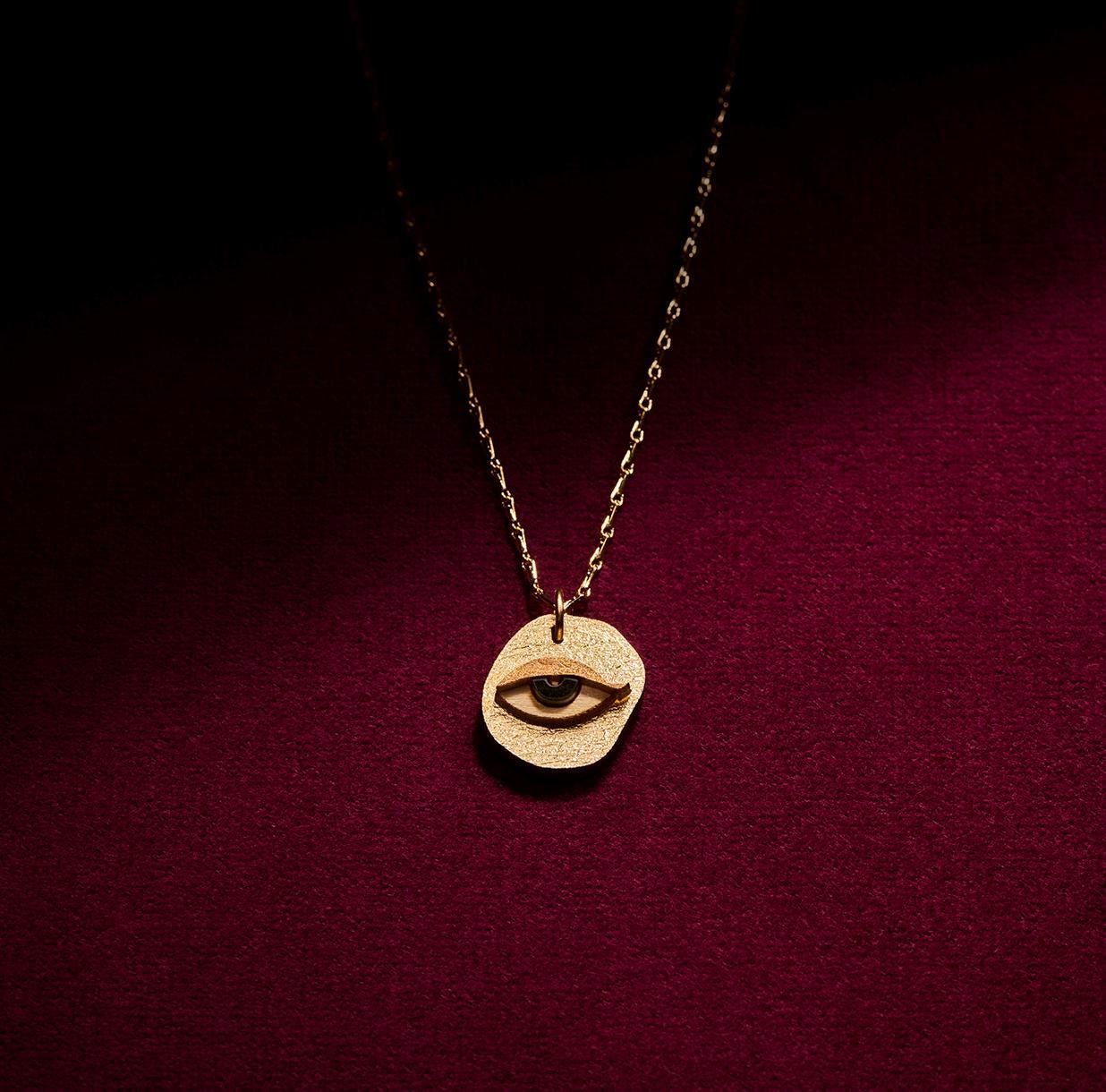 Schiaparelli necklace - Etsy 日本