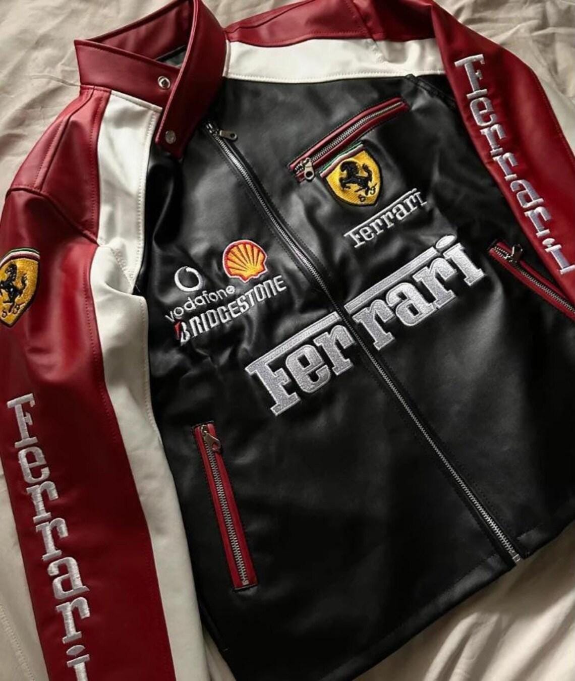 Ferrari レザージャケット ブラックのウィメンズ レザー ジャケット ショルダーパッド付き | Ferrari®