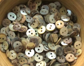 Shell buttons 9 mm button nr. 70 | 50 pieces